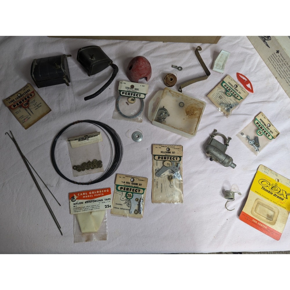 Vintage Model Airplane‎ parts & Pieces lot Enya PERFECT motor crank set seat ++